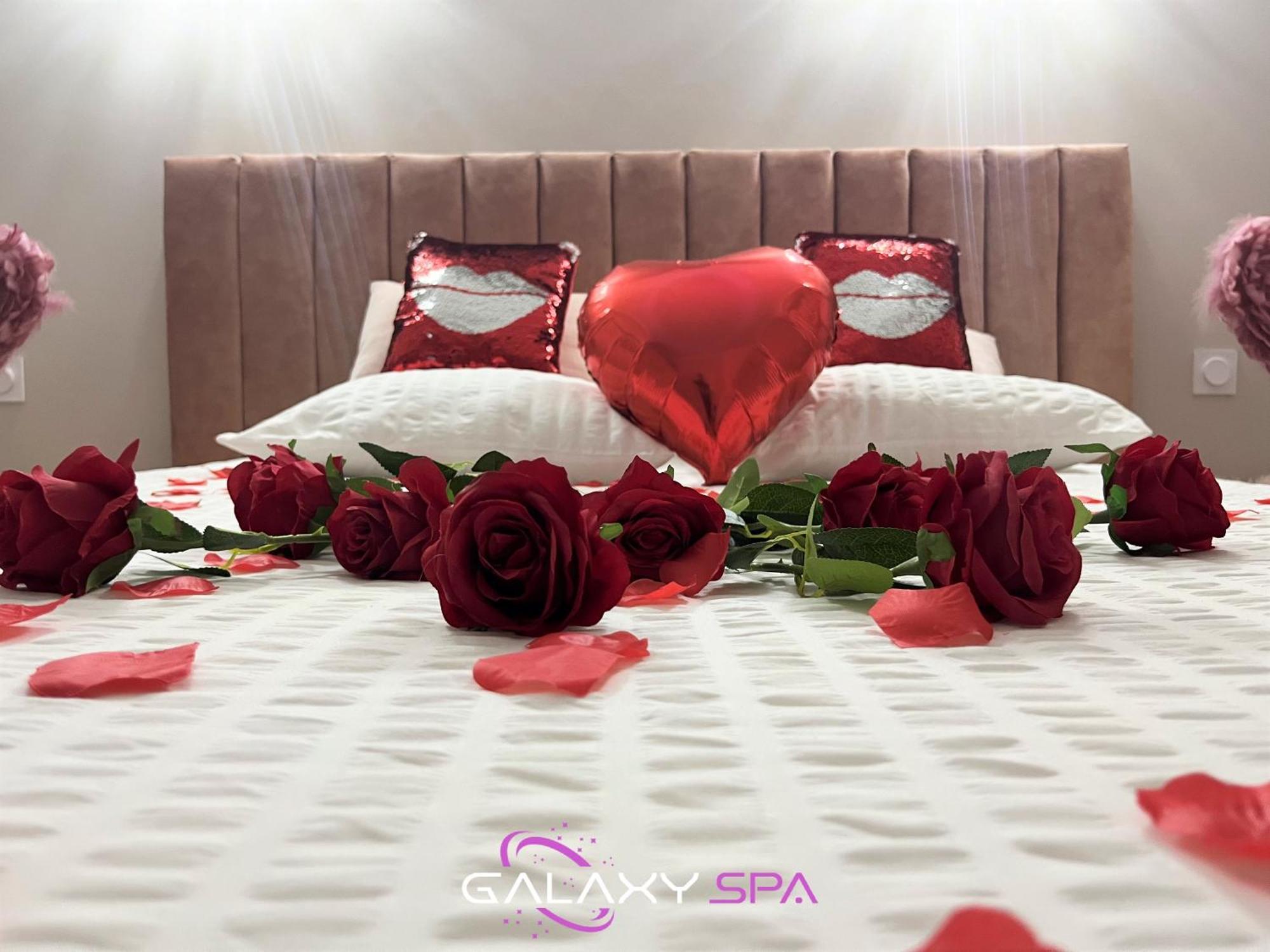 Galaxy Spa - Suite Venus Jacuzzi Et Sauna Privatif Champigneulles Bagian luar foto
