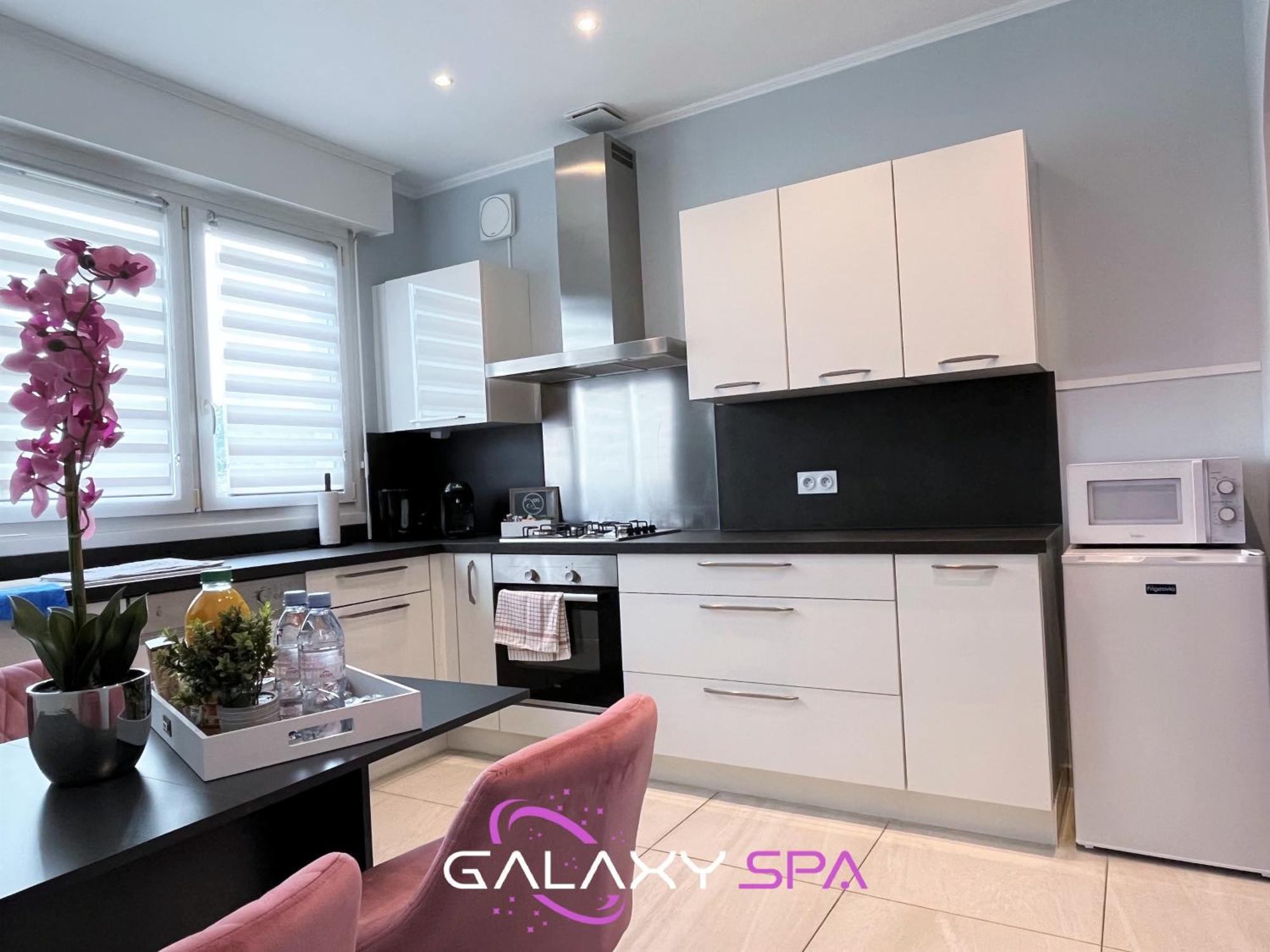 Galaxy Spa - Suite Venus Jacuzzi Et Sauna Privatif Champigneulles Bagian luar foto
