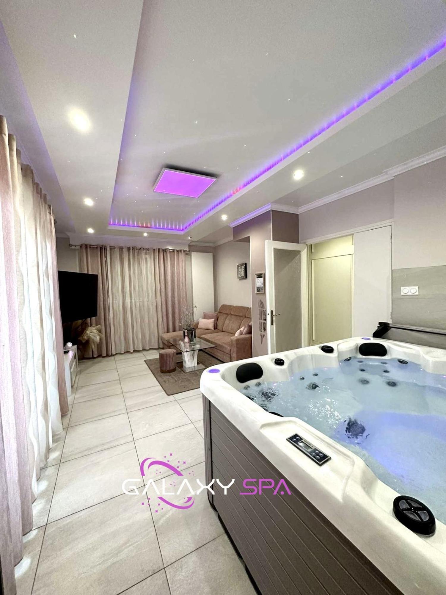 Galaxy Spa - Suite Venus Jacuzzi Et Sauna Privatif Champigneulles Bagian luar foto