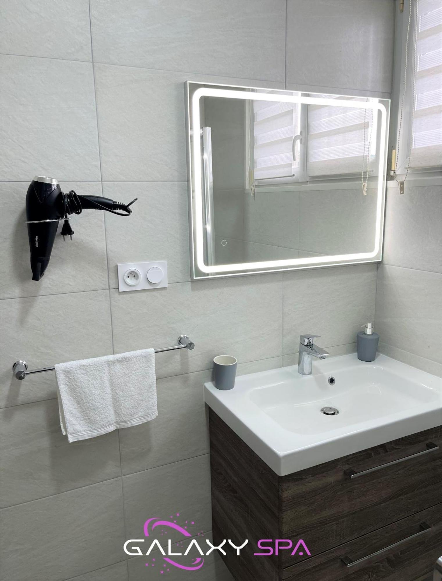Galaxy Spa - Suite Venus Jacuzzi Et Sauna Privatif Champigneulles Bagian luar foto